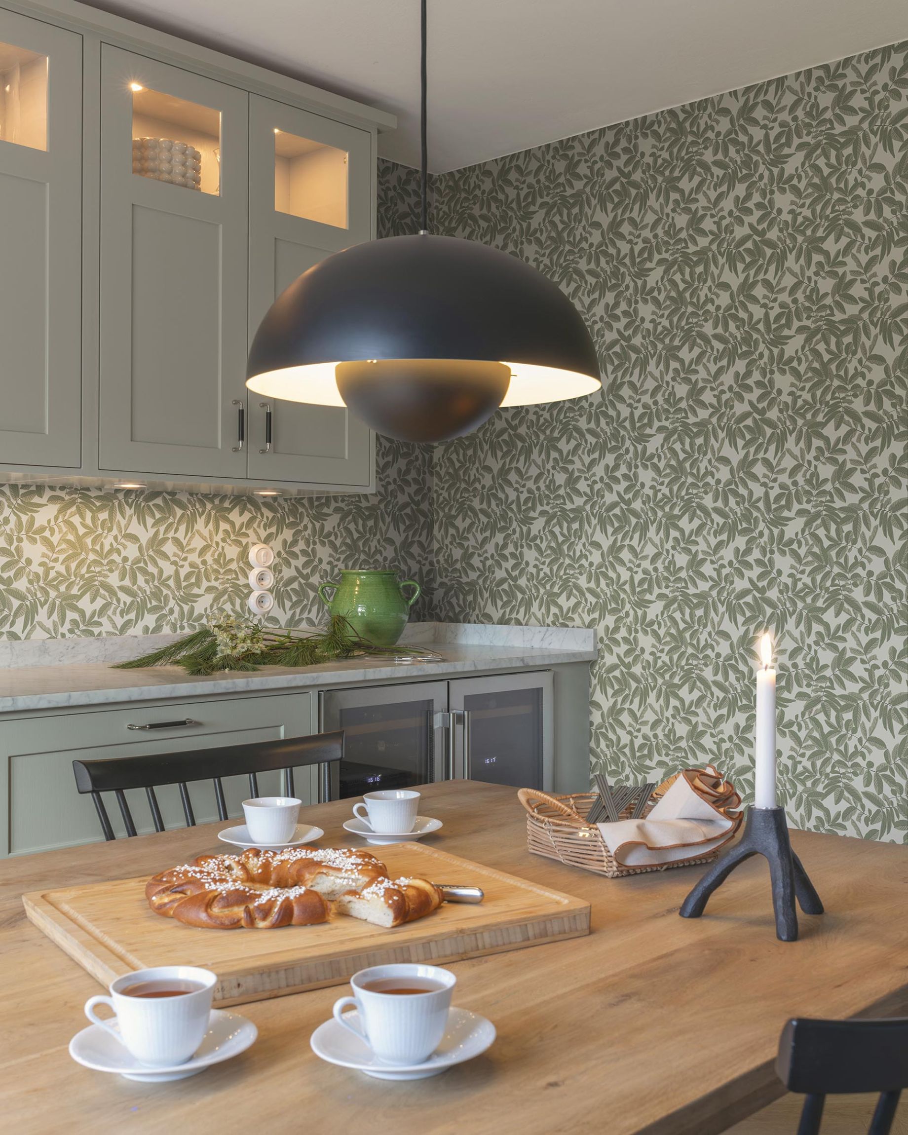 Soft Leaves Light Green Wallpaper - Ester Collection